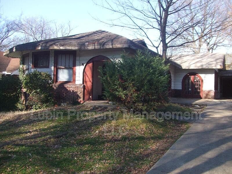 2nd image of 2098 E McLemore Ave