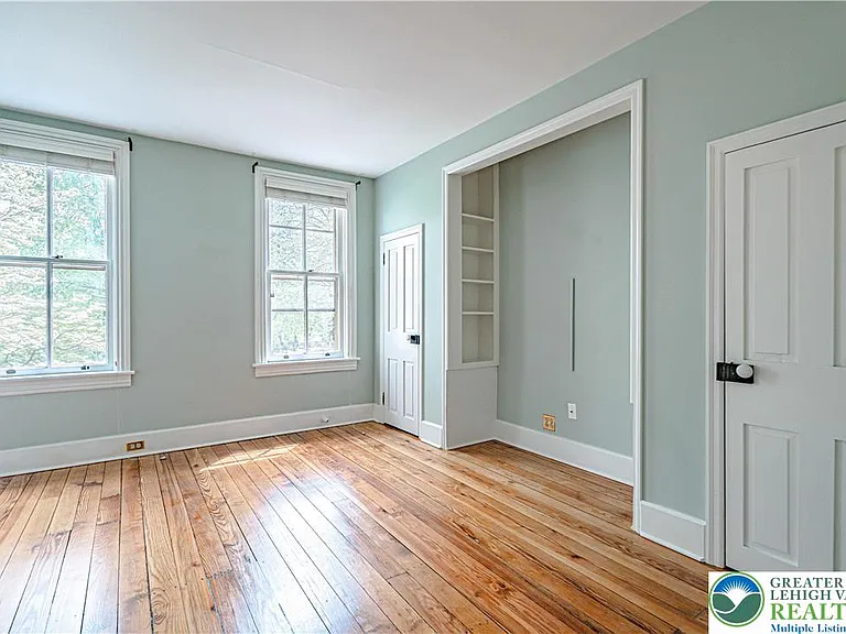 239 E Church St — Photo 23