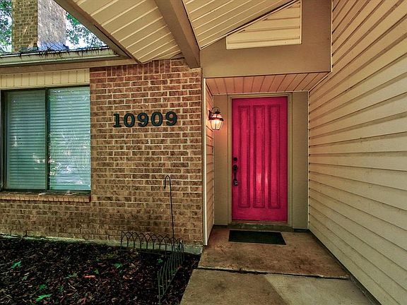 3rd image of 10909 Listi Dr