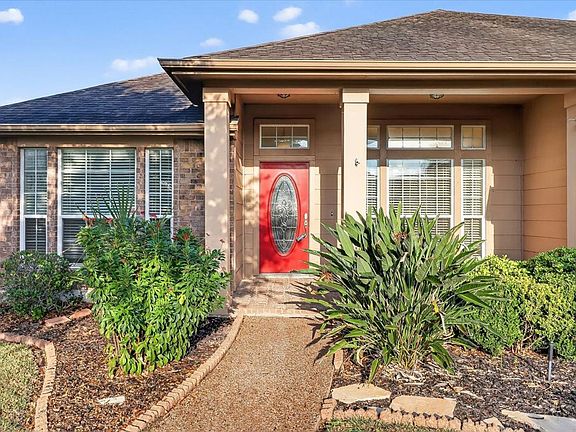 2nd image of 7521 Cannes Dr