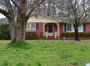 402 Bradley St SW, Decatur, AL 35601