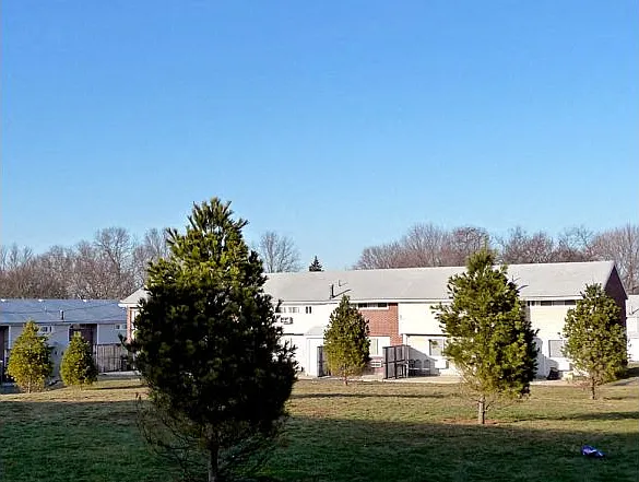 Fairway Apartments — Photo 4