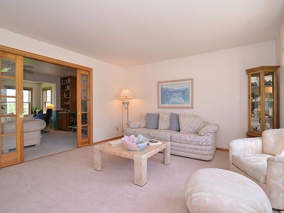 2nd image of 1814 Arapaho Ct