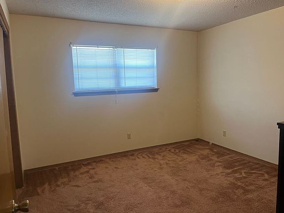 4th image of 920 N Fargo Ave APT 252