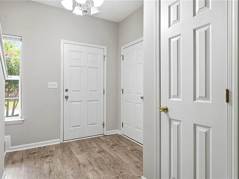 5682 Lawley Dr — Photo 3