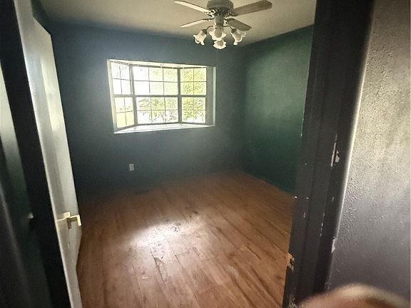 2nd image of 1305 S Vann St