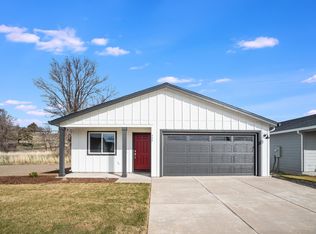 775 NE 16th St, Madras, OR 97741