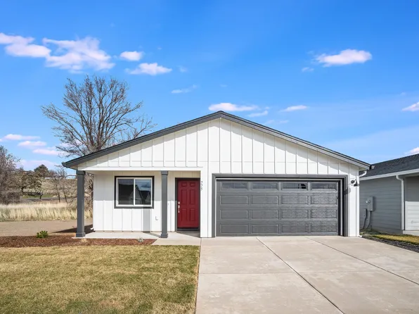 775 NE 16th St, Madras, OR 97741