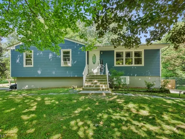 219 Ryerson Rd, Lincoln Park Boro, NJ 07035