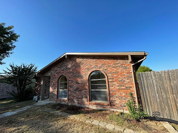 3rd image of 4916 N Colony Blvd