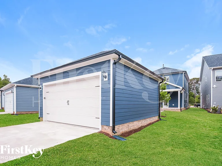 744 Lightrail Dr — Photo 18