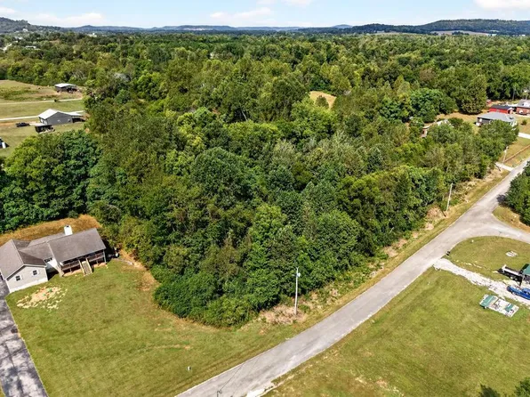 51-52 53 Hidden River Ave, Sparta, TN 38583
