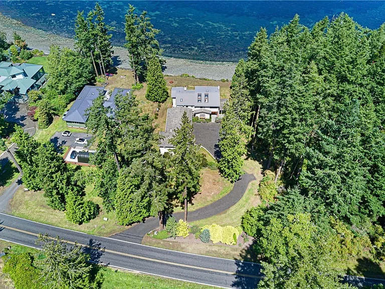 2461 Turn Point Rd — Photo 9