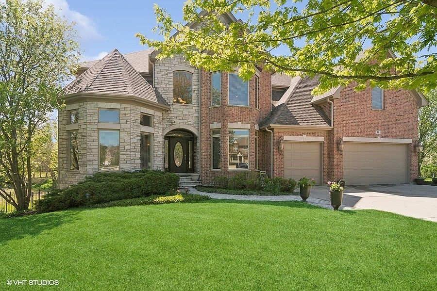 1st image of 445 Victor Ln