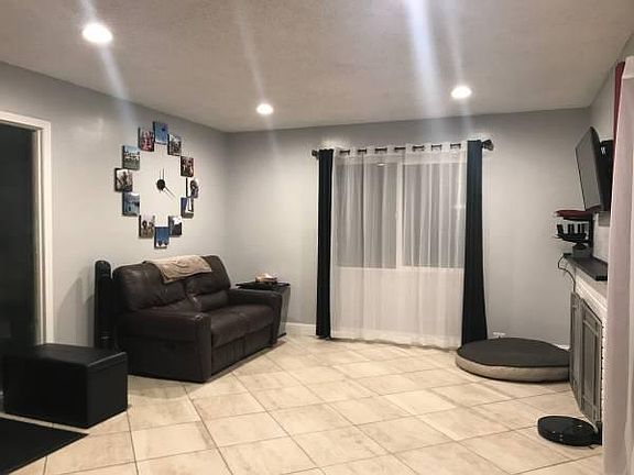 3rd image of 3302 Ferndale Dr