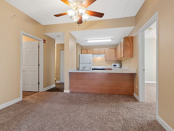 3rd image of 16851 Harlem Ave APT 132