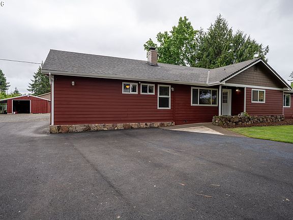 3rd image of 89827 Fir Butte Rd