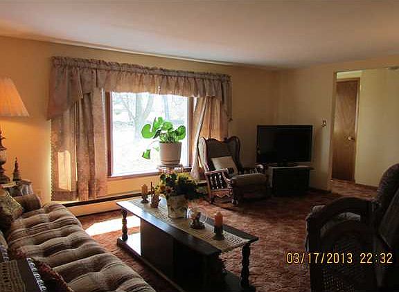 4th image of 732 Blooming Grove Tpke