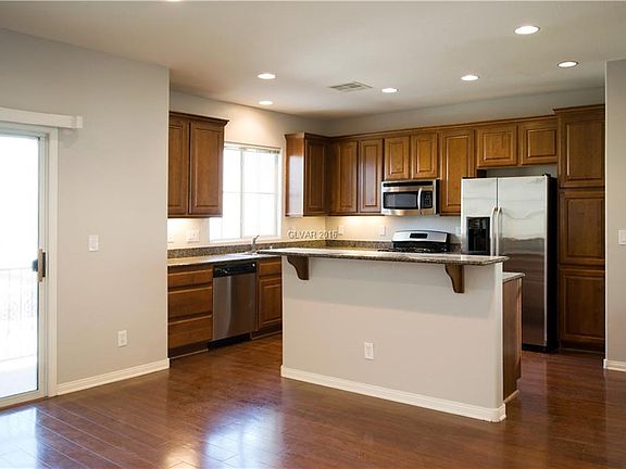 3rd image of 6443 Oak Savanna Ct