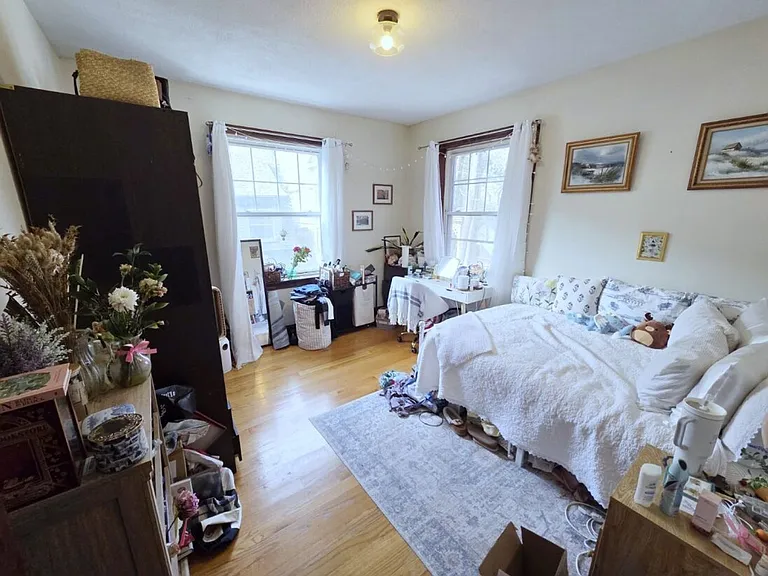 20 Winchester St #4 — Photo 2