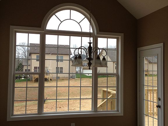 5th image of 1261 Morstead Dr