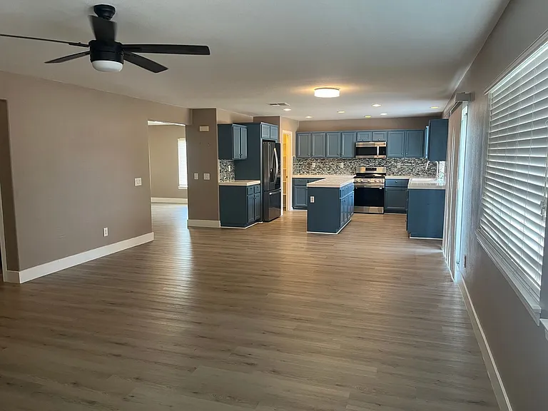 32180 Yosemite St — Photo 3