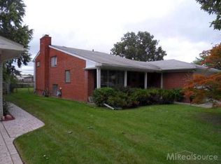 4437 Parkside Blvd, Allen Park, MI 48101