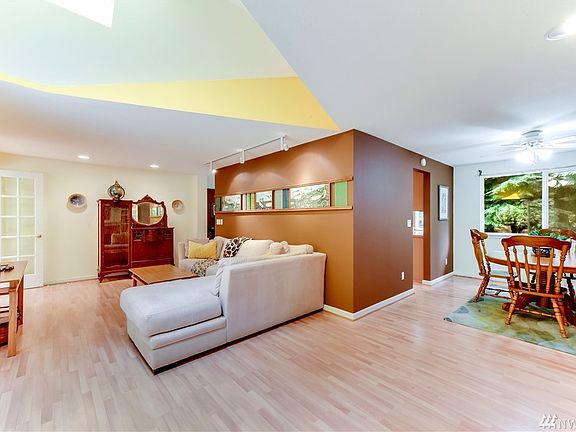 5th image of 16415 209th Ave NE