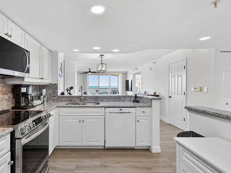 5051 N Highway A1A #9-5 — Photo 10