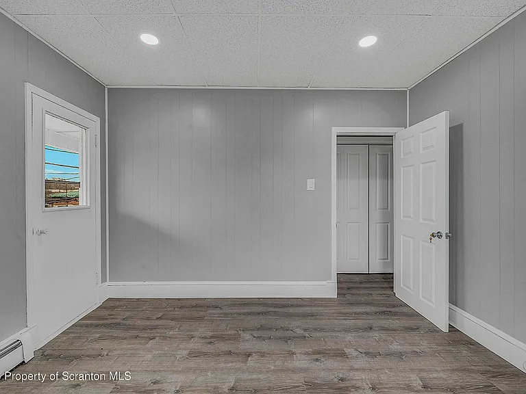 6 Green Ridge St #2 — Photo 9