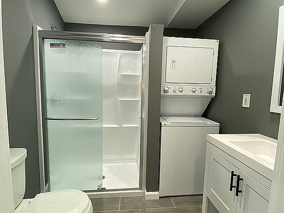 4th image of 8624 Hayvenhurst Ave