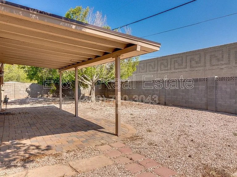 137 E Riviera Dr — Photo 28