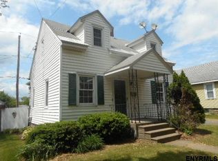 8 Seldon St, Schenectady, NY 12304