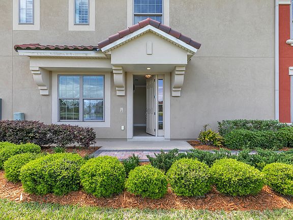 3rd image of 13556 Montecito Pl