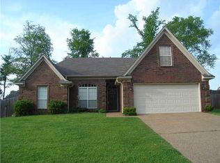 40 Lakewood Cv, Oakland, TN 38060