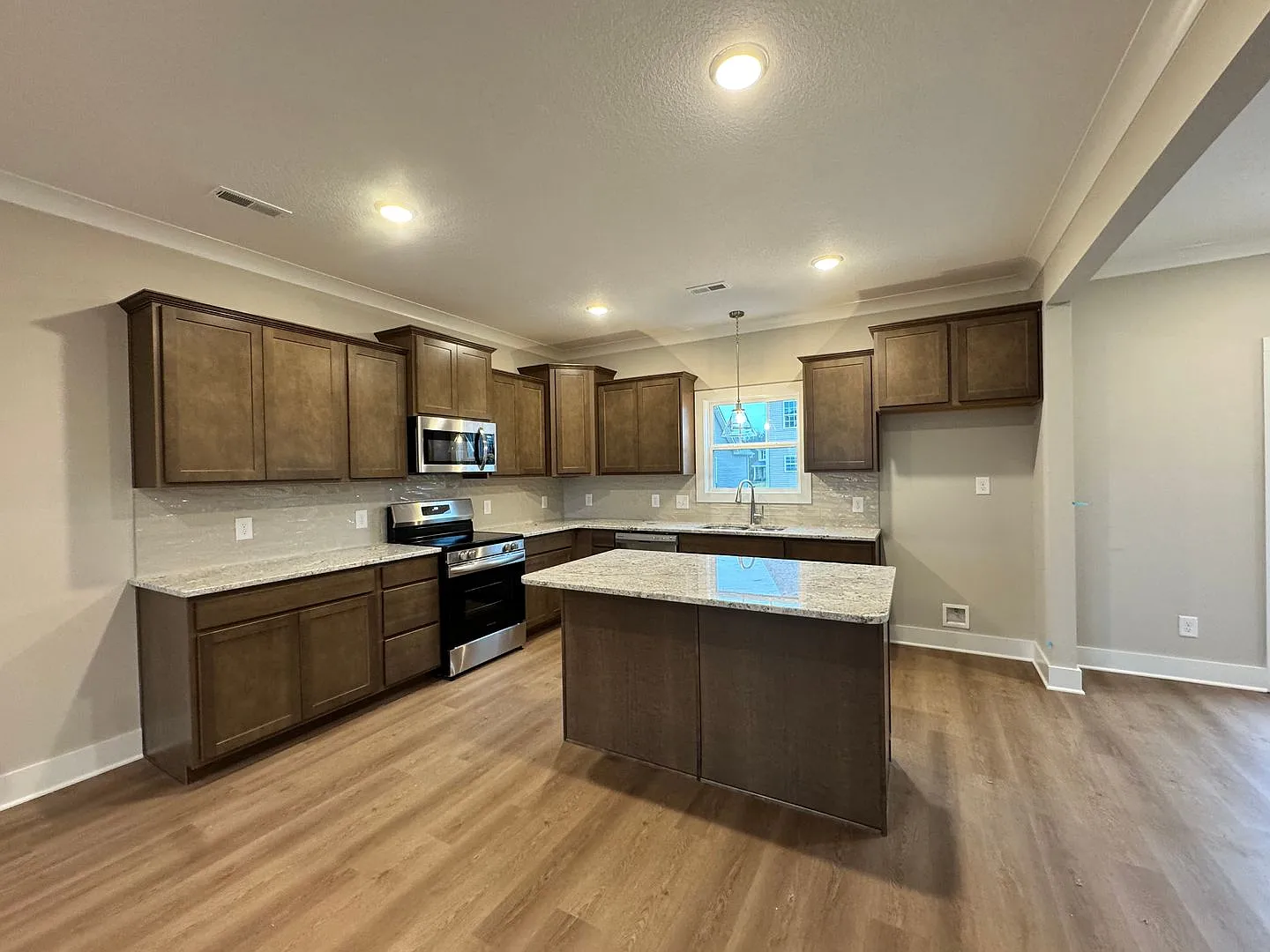 Maryville 37803 - 4 bedroom, 2. — Photo 3