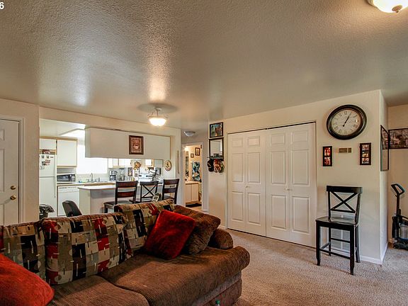 3rd image of 30 Dion Ct APT 3