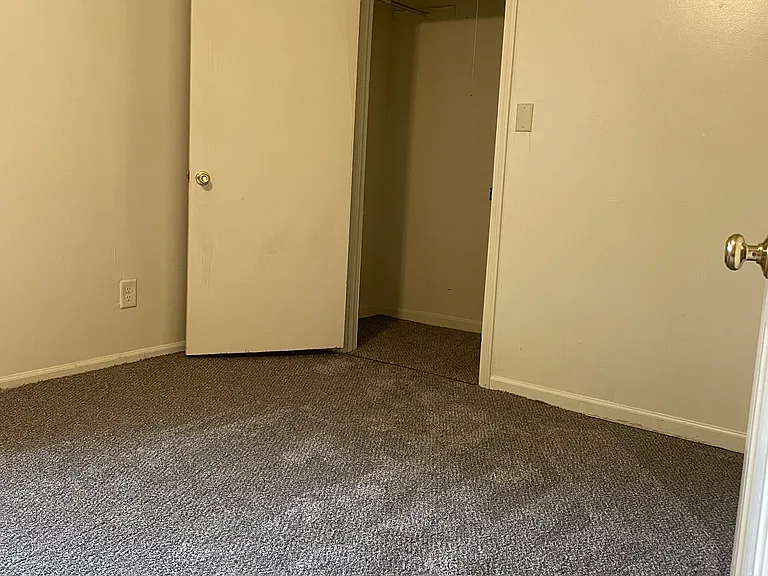 1017 Sherman Ave — Photo 7