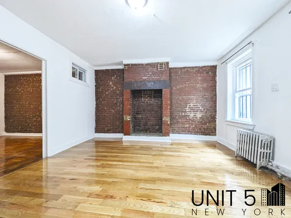 484 Willoughby Avenue image 1 of 13