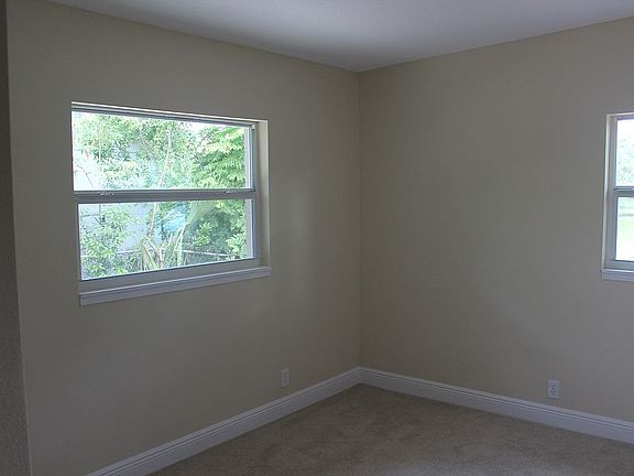 2nd image of 608 Baywood Dr