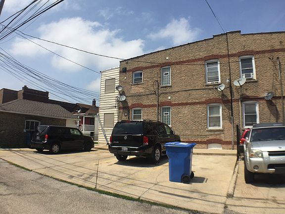 2nd image of 4821 W Cornelia Ave