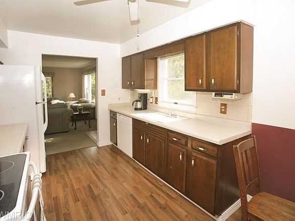 5th image of 7113 N 35th St