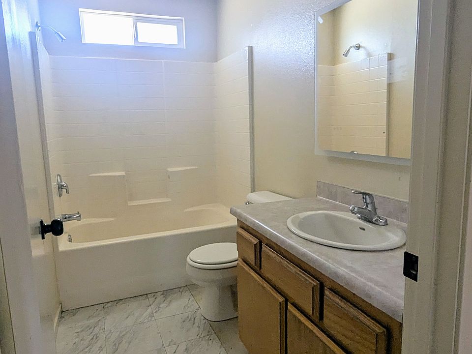 2nd image of 424 Dover Pl APT C