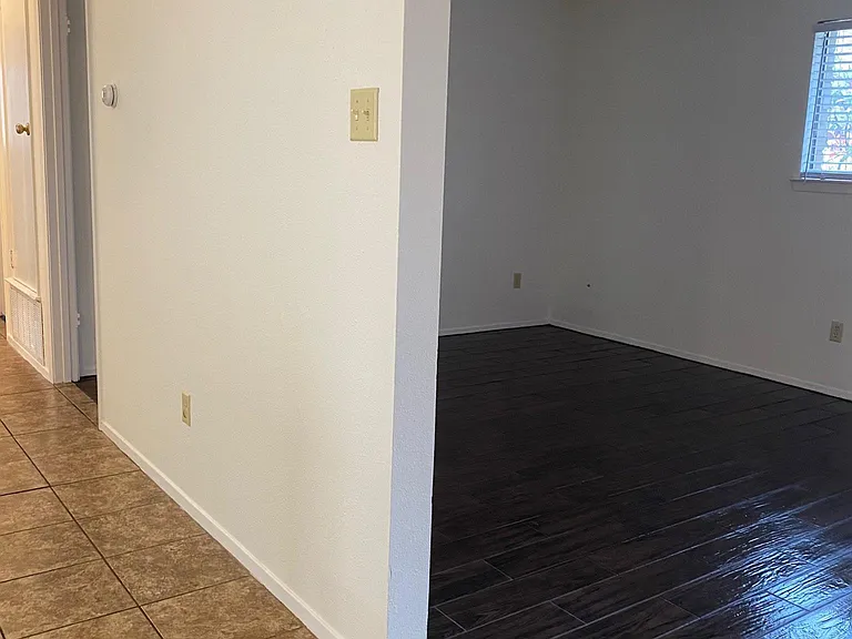 5207 Woodrow Ave #A — Photo 2