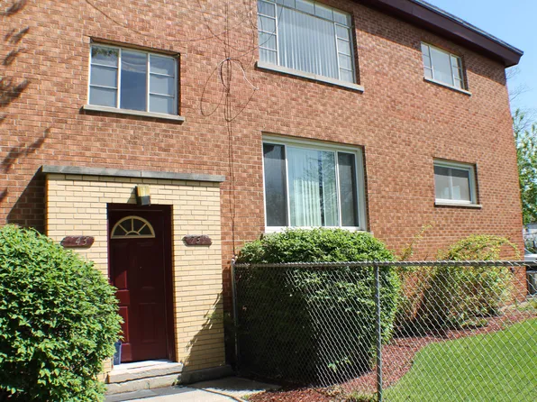 741 Walnut St, Waukegan, IL