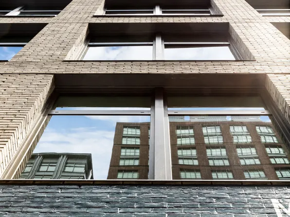 77 Charlton Street image 1 of 36