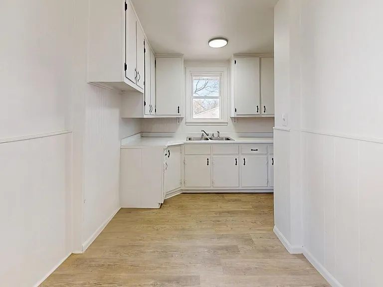 109 W Ely St — Photo 52