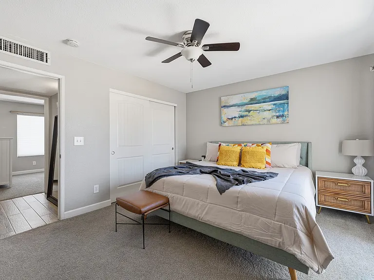 932 W Julie Dr — Photo 30