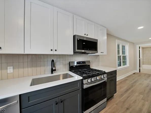 1403 Roosevelt Ave, Manville Boro, NJ 08835