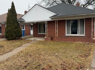 7296 Nightingale St, Dearborn Heights, MI 48127